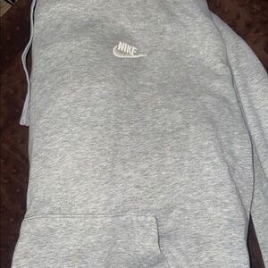 Nike Men’s Light Grey Crewneck Sweatshirt with White Embroidered Logo